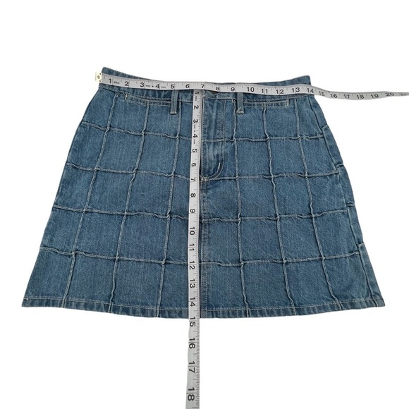 Forever 21 Quilt Pattern Mini Denim Jean Skirt Size 27 Women’s - Picture 4 of 10